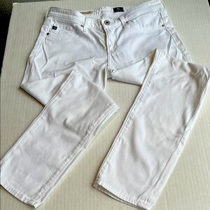 Stylish White womans Jeans